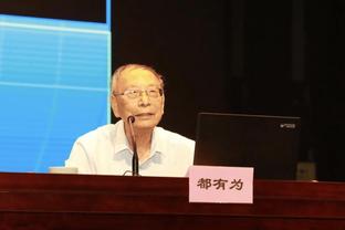 医学奇迹？B费射门后被放倒痛苦抱怨，见裁判不理会起身比赛